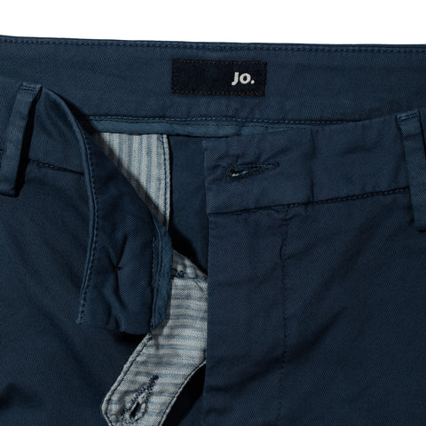 Bermuda à pince en coton bleu franc