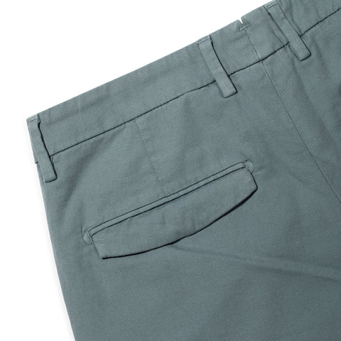 Le pantalon à pinces bleu frozen