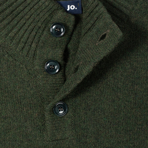 Pull col montant boutonné en lambswool vert