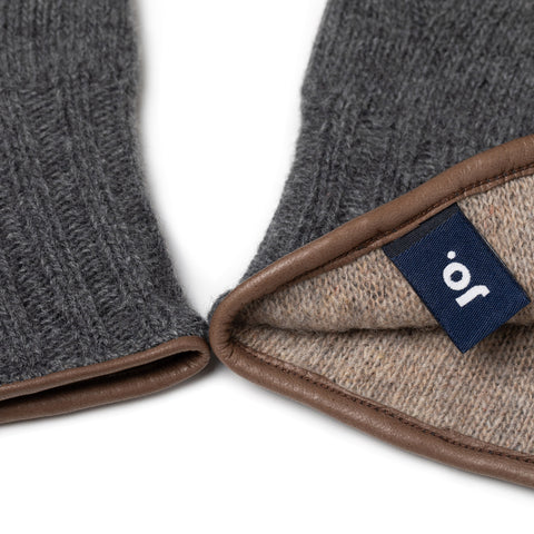 Gant tricoté en laine gris