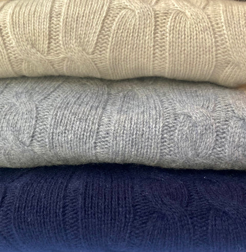 Pull à torsades en laine beige