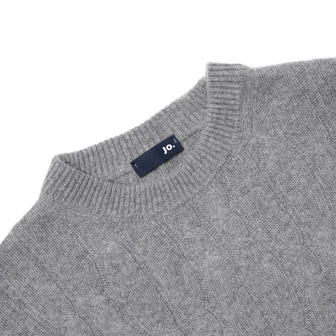 Pull à torsades en laine gris