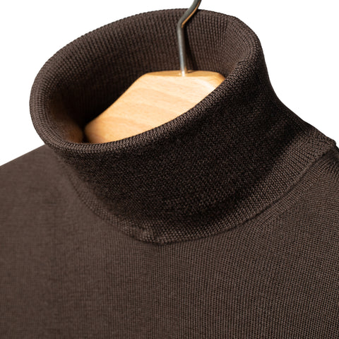 Pull col roulé mérinos marron